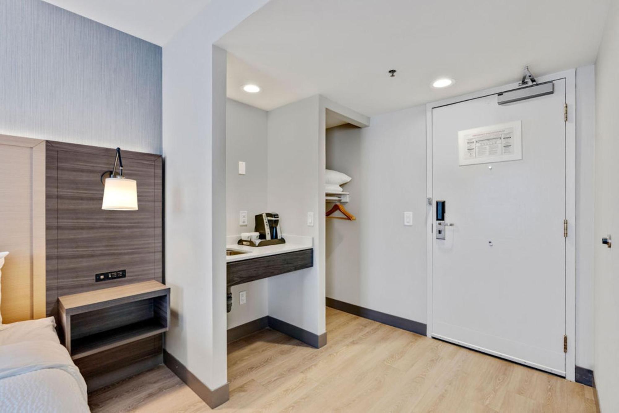 Holiday Inn & Suites Ottawa Kanata By Ihg Eksteriør billede